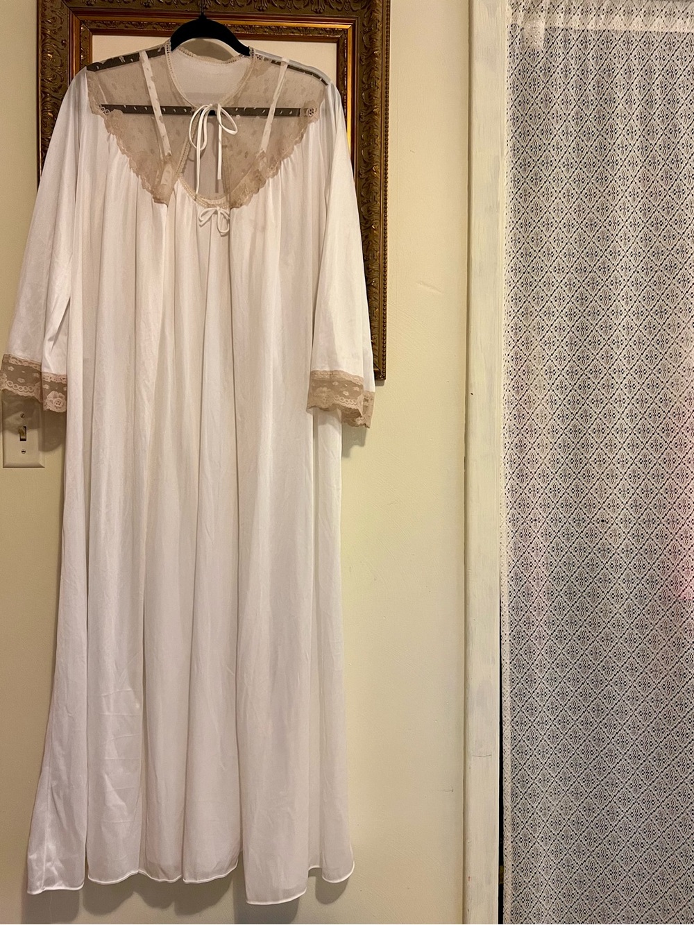 Vintage Sheer Lace-Yoke White Nightgown with Cream Trim -Bridal two peice set - Picture 4 of 4